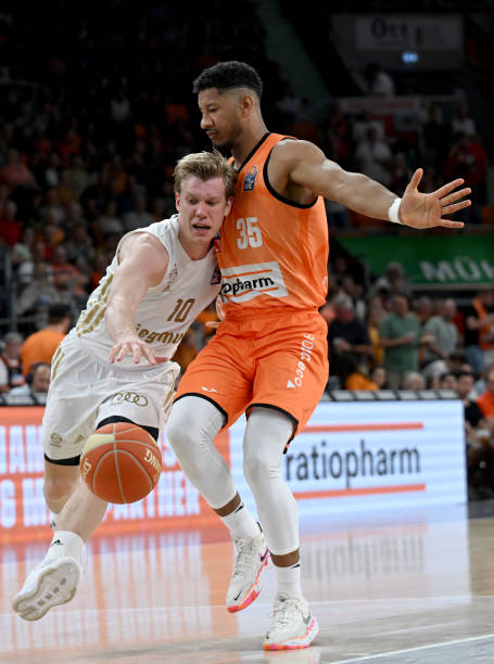 都为他们的 都为他们的