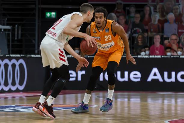 造成内部氛 造成内部氛