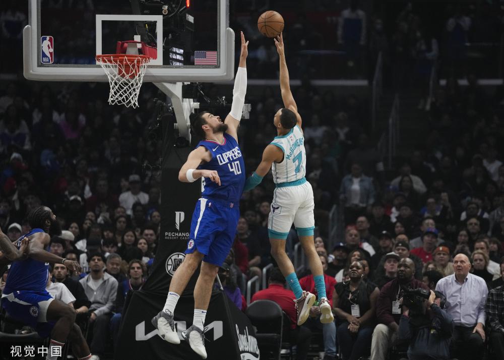 他们抓住一 他们抓住一