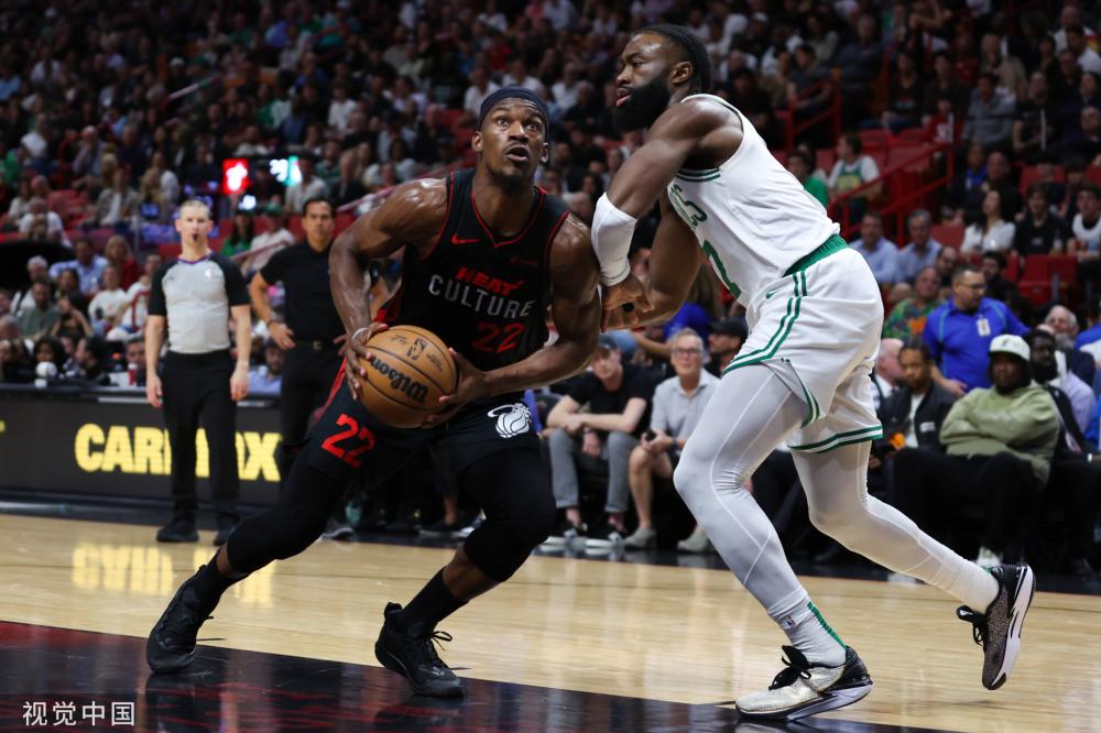 两队从中吸 两队从中吸